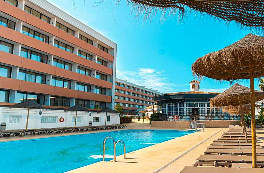 Piscina del Hotel Ohtels Carabela