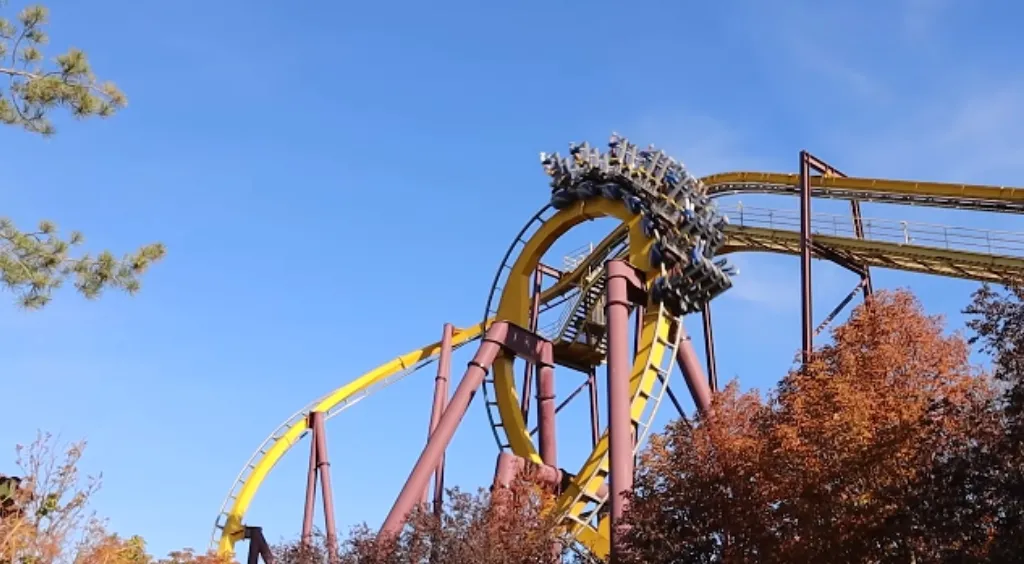 Batman Gotham City Escape, imagen de la atracción en pleno recorrido